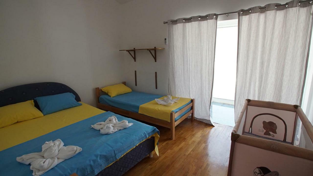 Penthouse Stoliv: Beachfront Spa Villa with Private Jetty Kotor Exterior photo